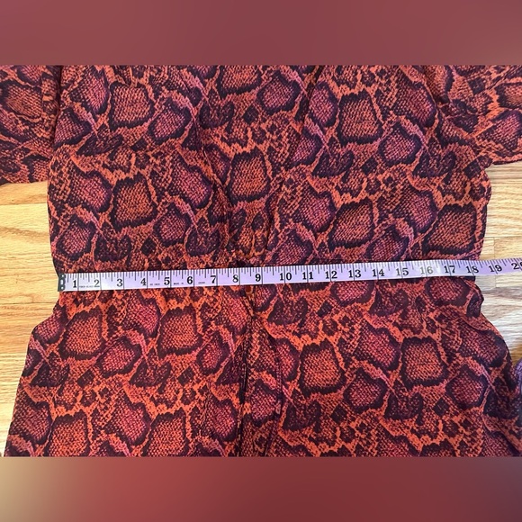 Show Me Your Mumu Pink/Red Snake Print Roxy Romper - Size Medium - Picture 10 of 12